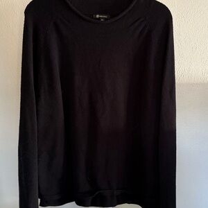 Versona Black Crewneck Sweater‎ with Smooth Knit Texture